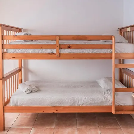 Estudios Lagido - Peniche Surf Camp Working Space & Surf Appartement Ferrel (Leiria)